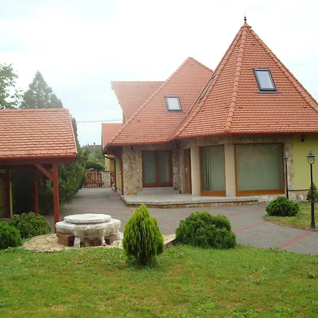 Holdfeny Hotel