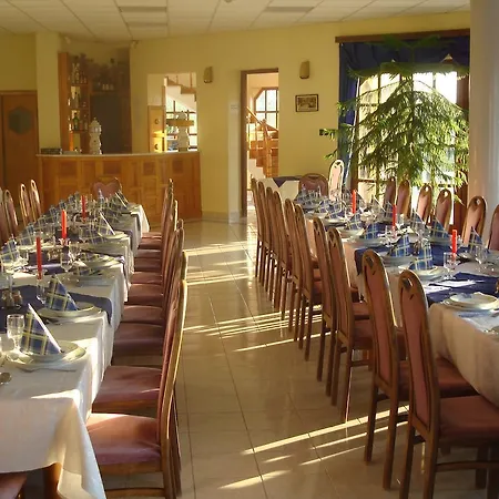 Holdfeny 3* Kapolnasnyek