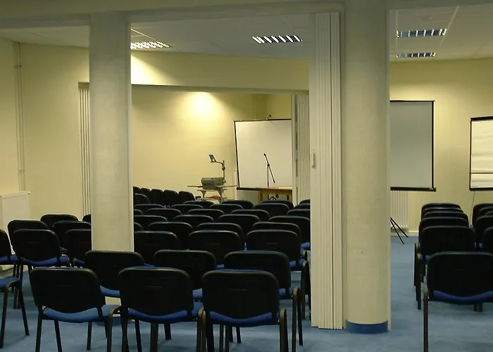 Holdfény Kápolnásnyék